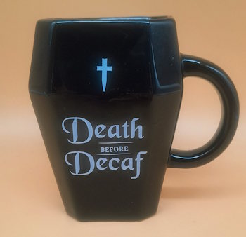 Tasse „Sargbecher“