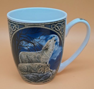 Tasse „Wölfe im Mondlicht“